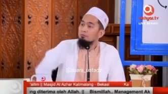 Ustadz Adi Hidayat