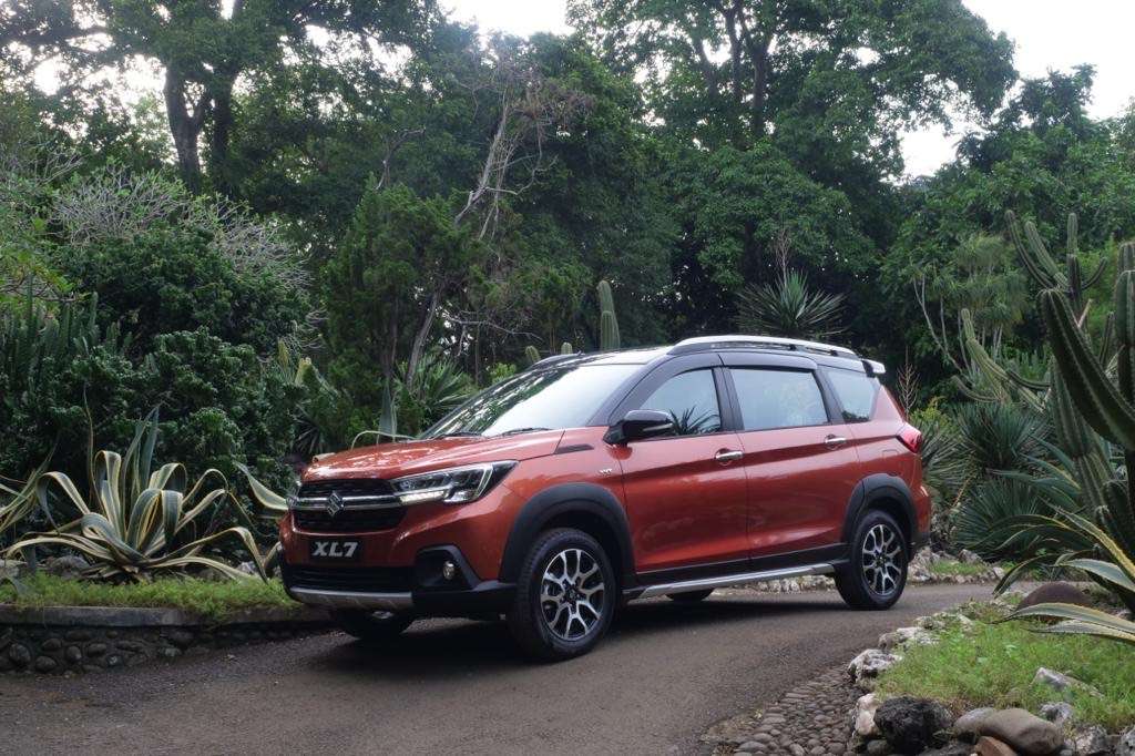 SUZUKI XL7