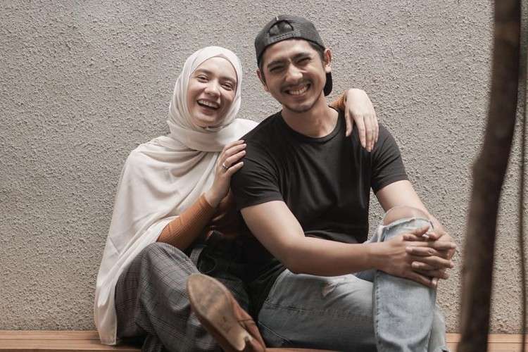 Aktor yang menikah dengan seleb blasteran