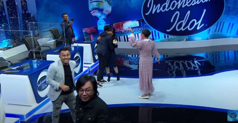 Afgan berikan kejutan buat Rossa