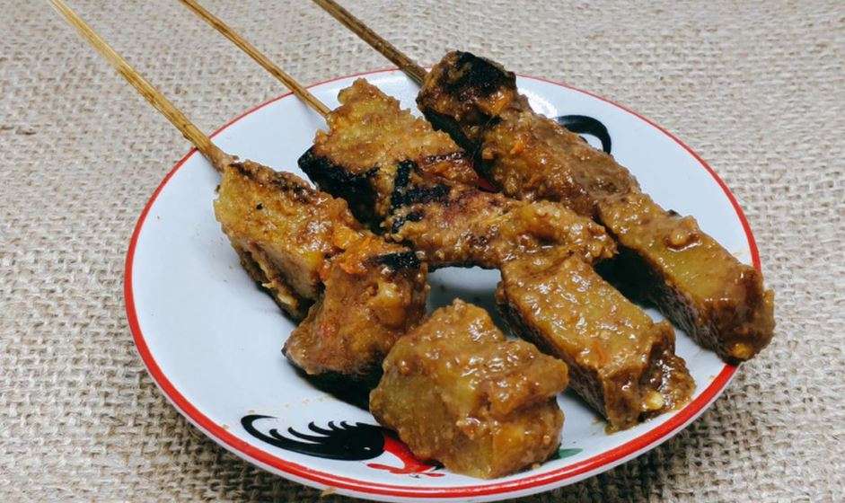 Sate tahu bumbu kacang