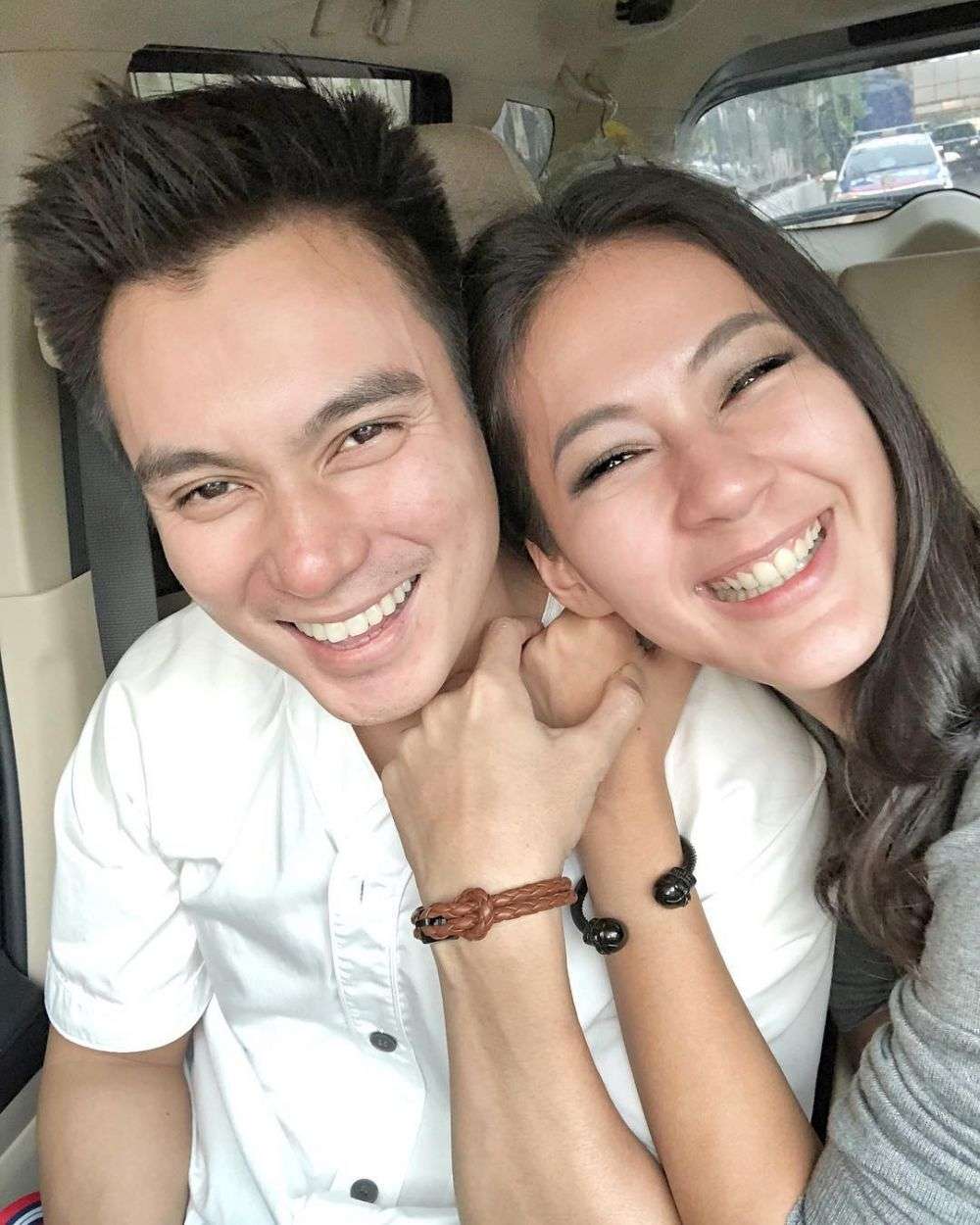 Seleb dapat kado mewah dari pasangan