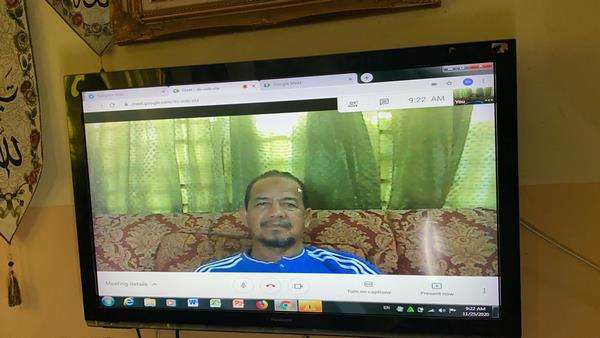 Guru buat kelas online, tak satu pun murid yang hadir.