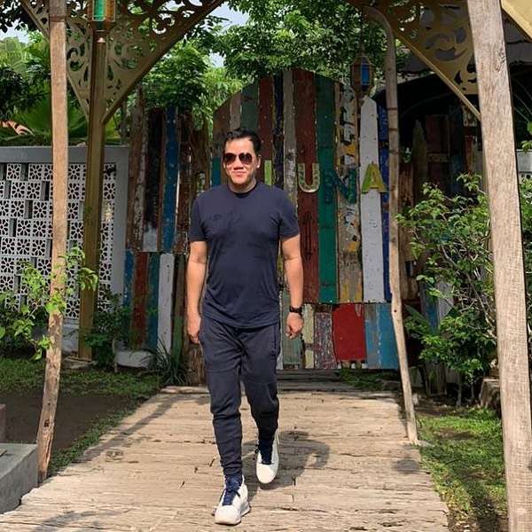 HM Fitno Crazy Rich Pondok Indah HM Fitno Crazy Rich Pondok Indah