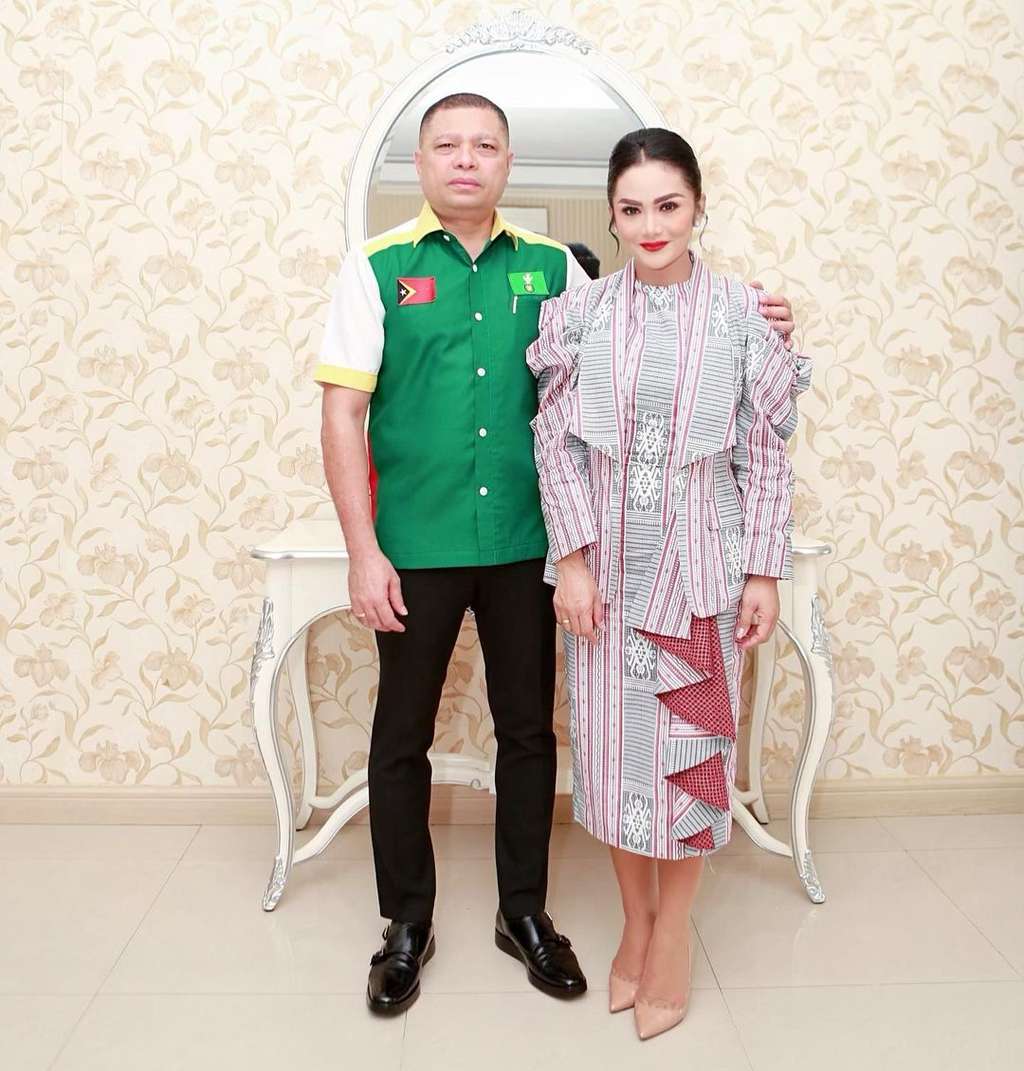 Krisdayanti dan Raul Lemos