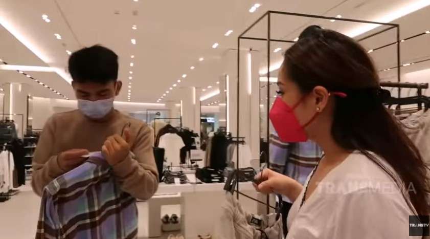 nagita borong baju buat Dimas nagita borong baju buat Dimas