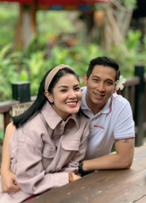 Seleb meklahirkan di tanggal cantik