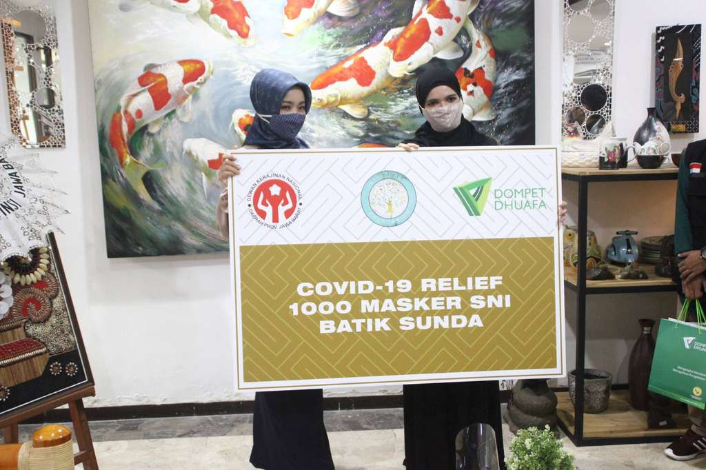 Pembagian Masker