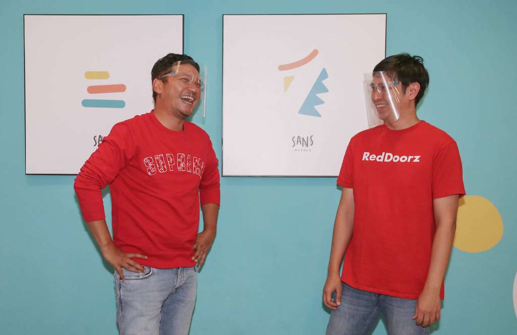 RedDoorz