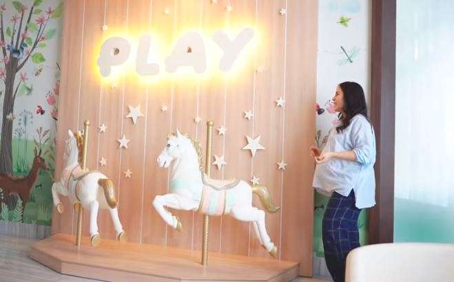 Playroom putri Momo