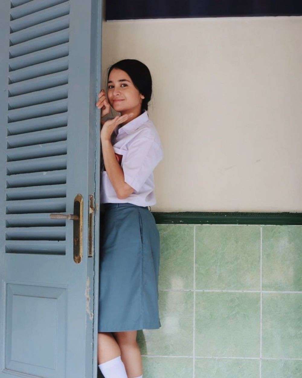 Seleb gunakan seragam SMA