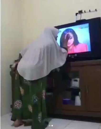 aksi emak-emak