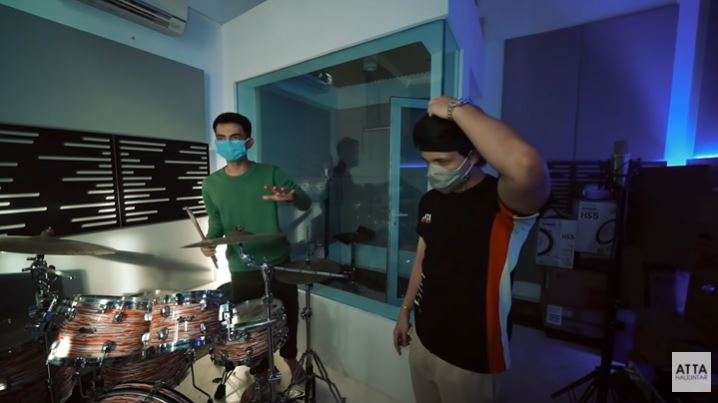 Studio Musik rumah Atta
