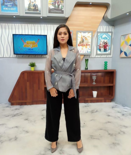 Seleb yang idap skolisis