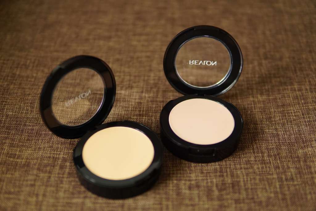 Revlon Powdery Foundation
