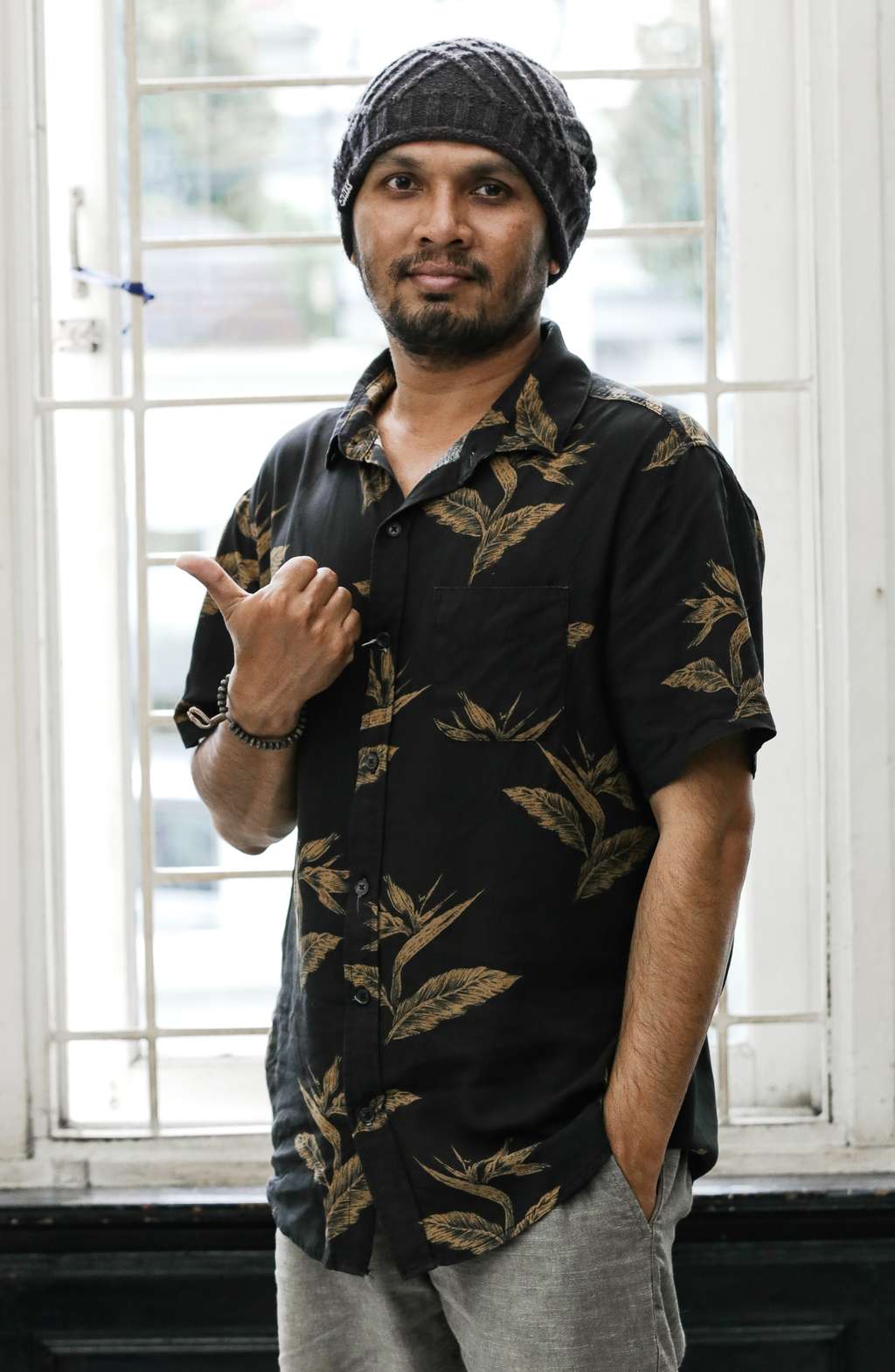 Hanan Attaki by Deki Prayoga