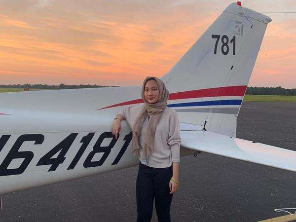Shifa sudah punya lisensi penerbangan pribadi.