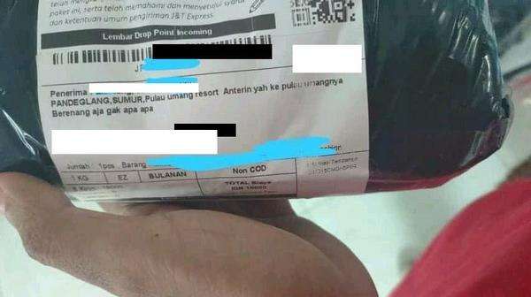 Tidak punya akhlak yang nulis alamat.