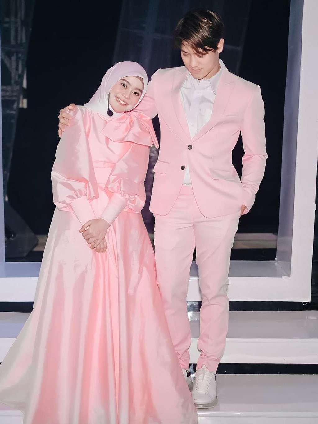 Pasangan Les-Lar