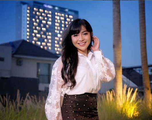 Chacha Sherly tetap cantik dan terlihat sopan
