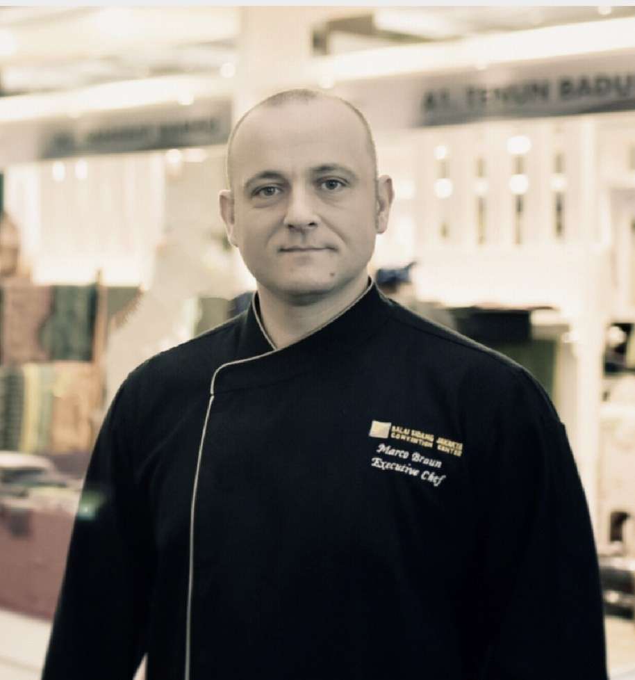 BEEF UP! Chef Marco Braun Siap Unjuk Skill Masak Rendang di Indonesian Meat Cuisine