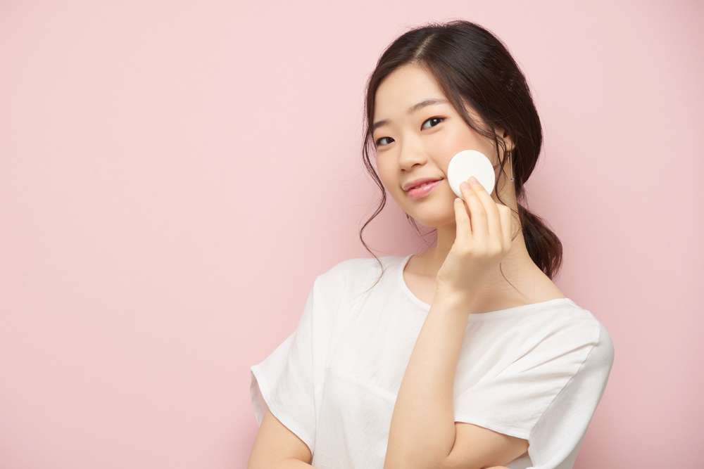 Memakai Skincare