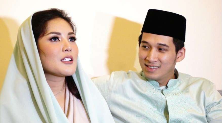 Nindy dan suami