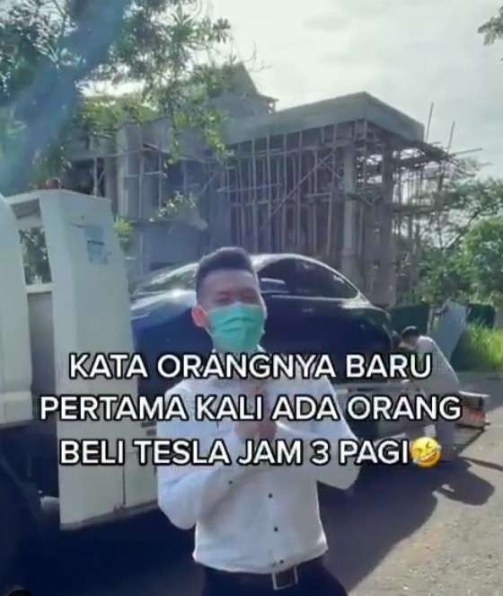Beli Tesla