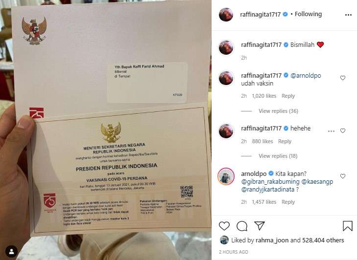 Raffi Ahmad disuntik vaksin