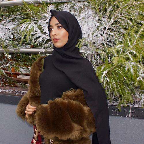 Busana Layering