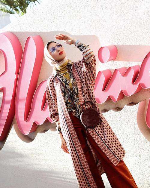 Busana Layering