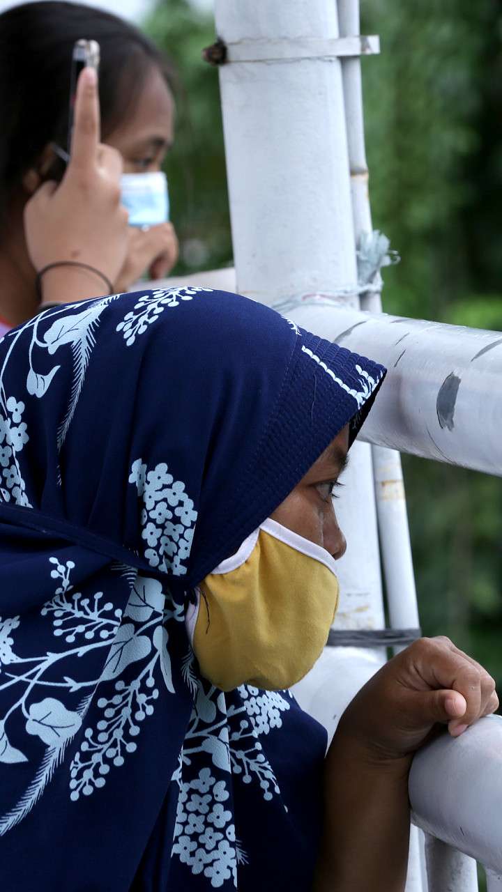 picture first warga melihat iring-iringan jenazah syeh ali jaber (by deki prayoga)