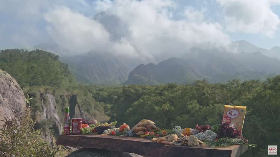 Masak di Dapur Sih Biasa, Pernah Bayangin Eksplorasi Kuliner di Alam Bebas?