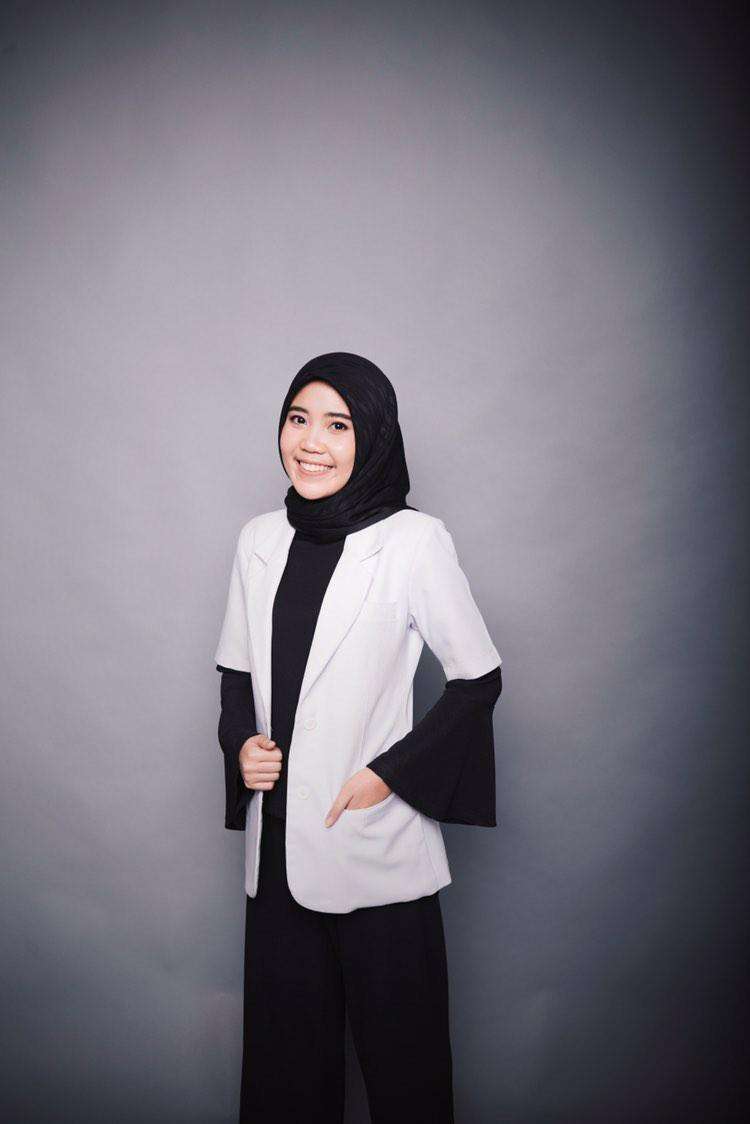 drg. dhiya nabila