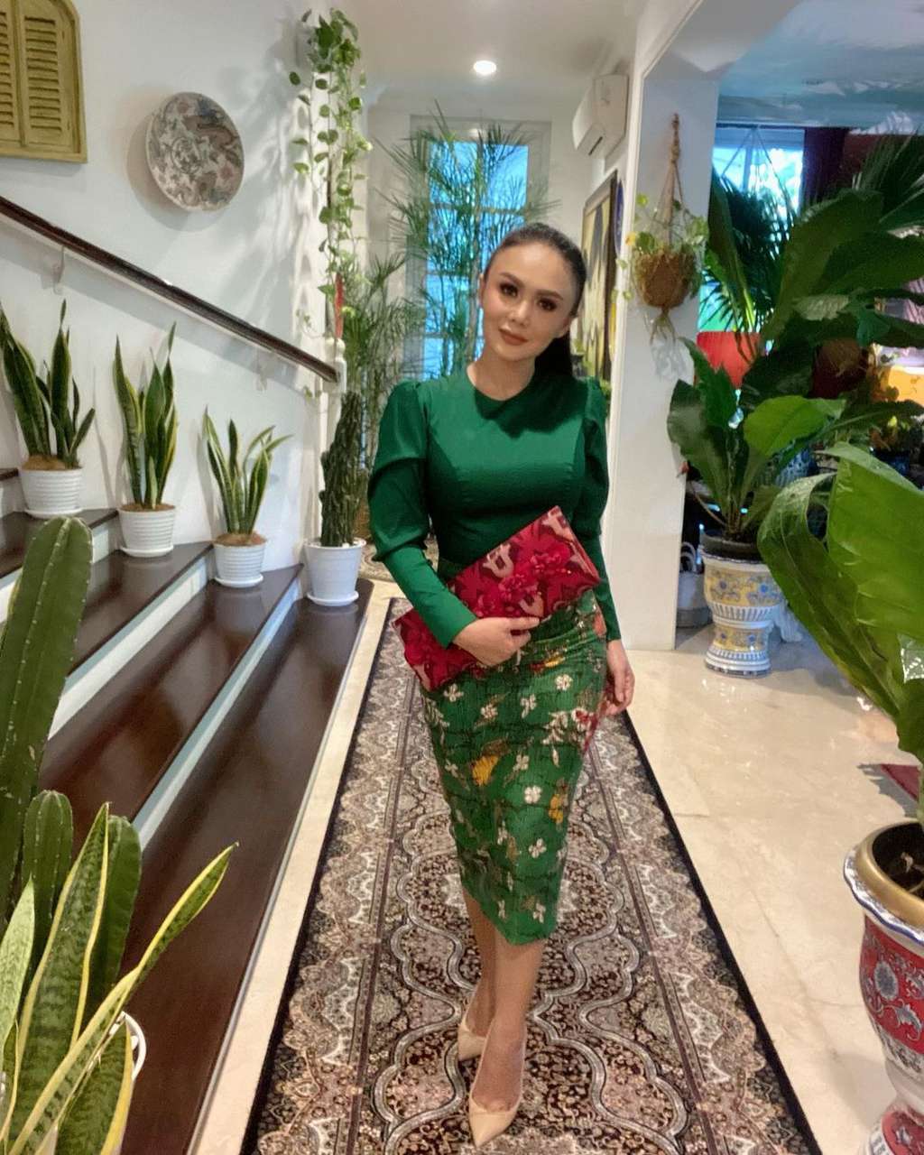 Yuni Shara