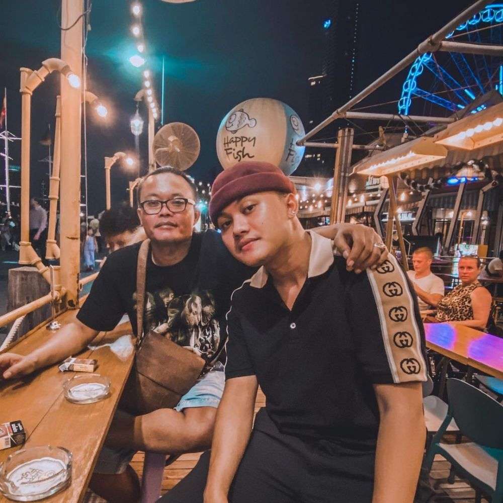 Ayah dan anak Ayah dan anak