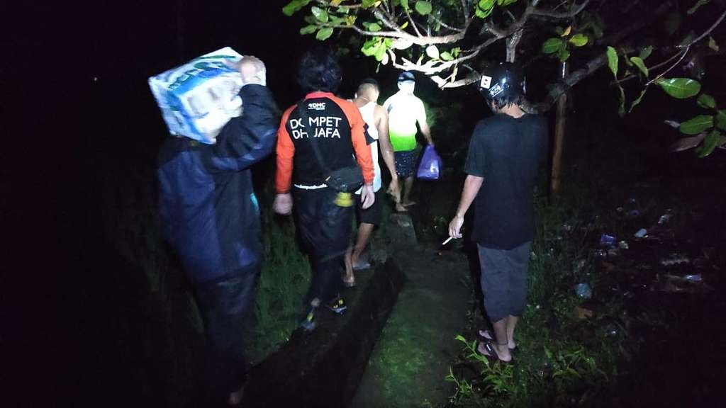 Selain Sigap Evakuasi Korban Gempa Majene, DMC DD Hadirkan Layanan Kesehatan