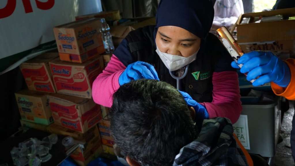 Selain Sigap Evakuasi Korban Gempa Majene, DMC DD Hadirkan Layanan Kesehatan