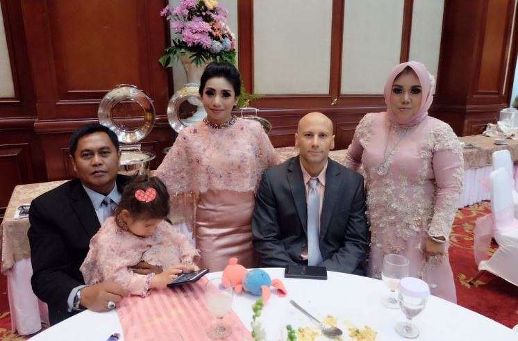 Siti bersama kakaknya