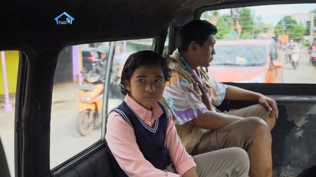 Begini Cara Tepat Kenalkan Masalah Angkutan Umum Pada Anak