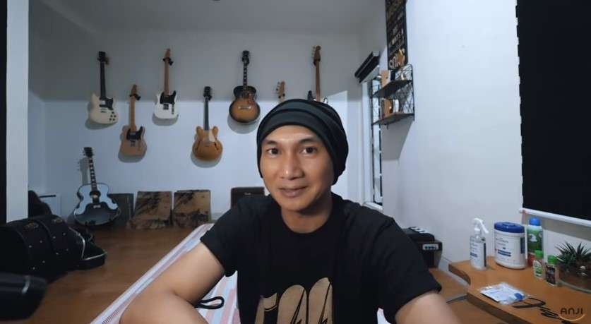 Penyanyi Anji positif covid 19