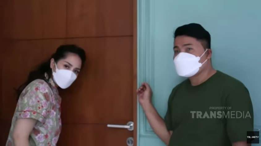 Nagita dan Merry mencari Raffi Ahmad