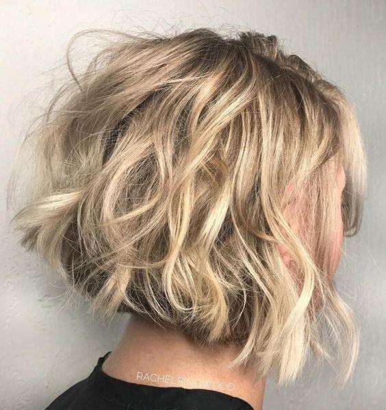 Gaya Rambut Messy Bob