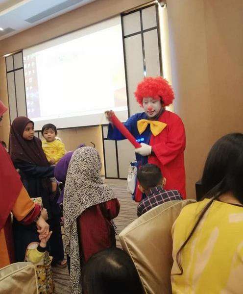 Pak Kadut saat masih bekerja sebagai badut.
