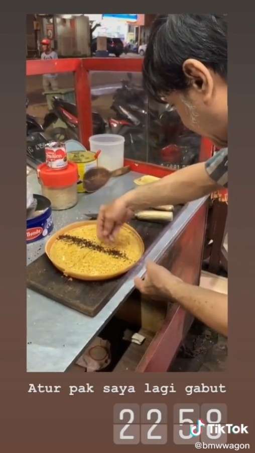 Tukang martabak