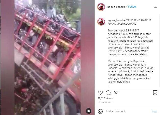 Sebuah truk pengangkut Yamaha NMAX jatuh ke jurang.