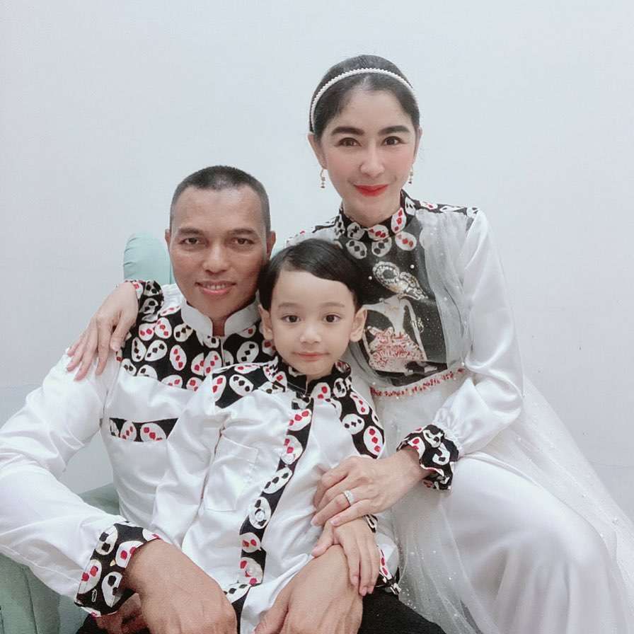 Keluarga Uut Permatasari