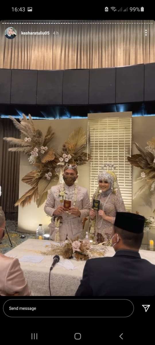 Pernikahan Kesha Ratuliu dan Adhi Permana
