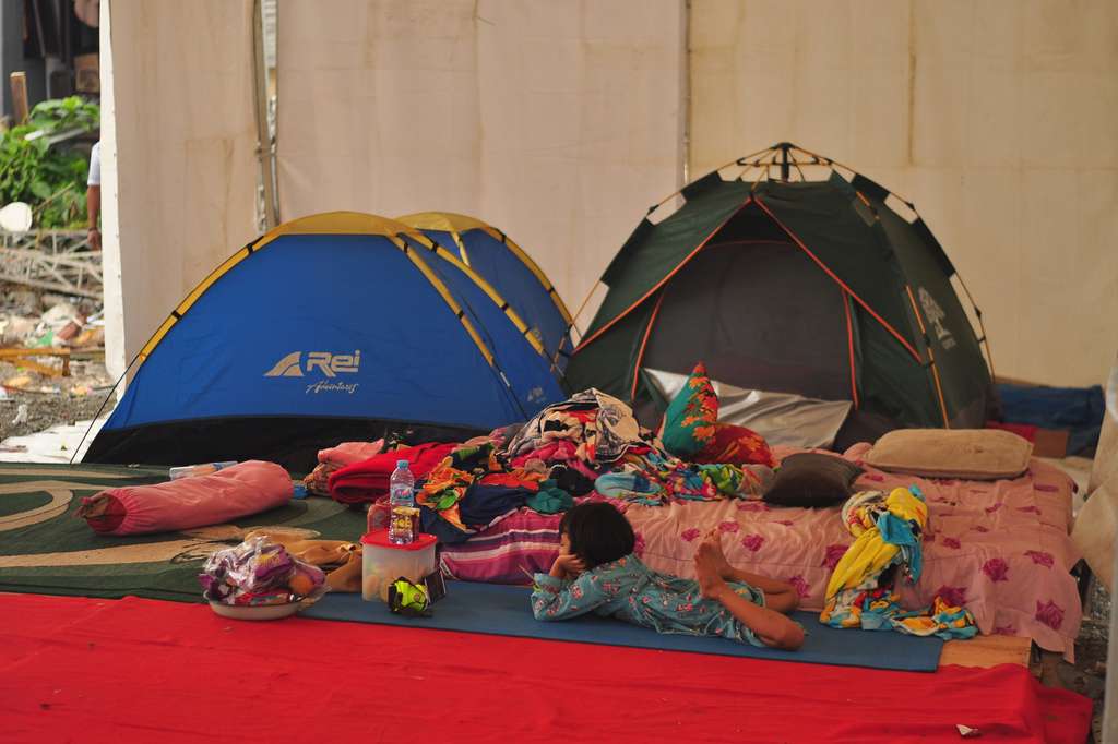 Tenda Haji Sabar, korban gempa Sulbar