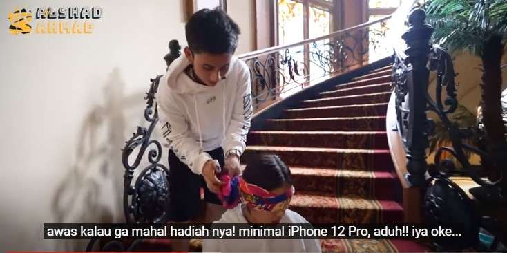 Gya istri Tarra Budiman